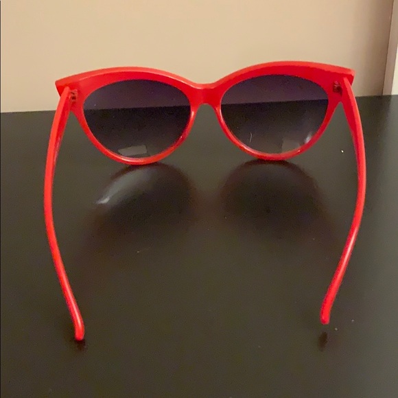 Red Cateye Sunglasses - Picture 4 of 4